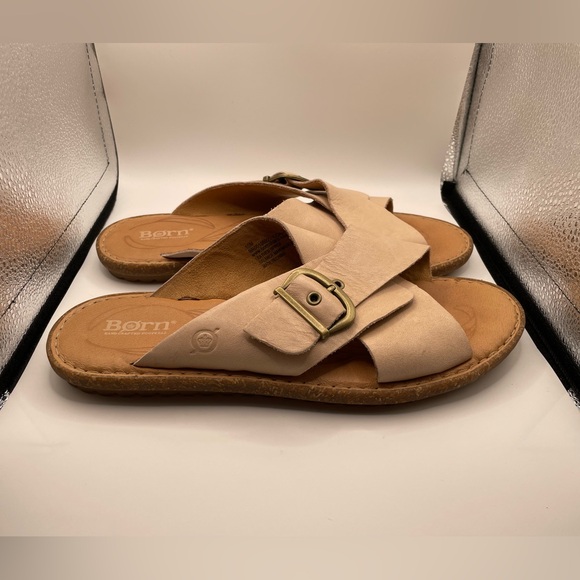 Born beige leather Slide Sandals with Buckle size 10 - Picture 2 of 9